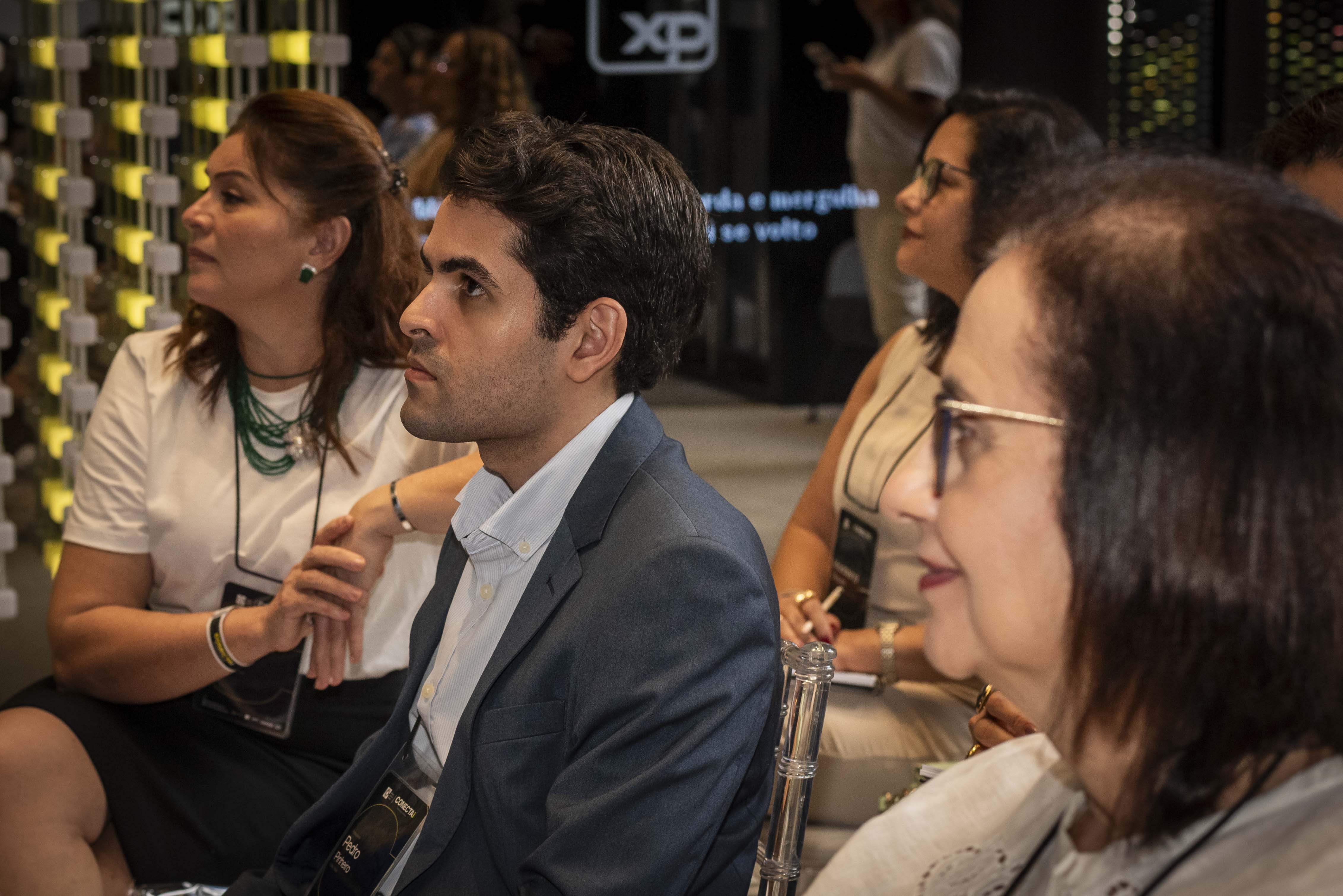 Palestra sobre inovação nos negócios no CONECTAi